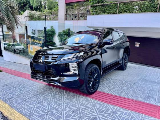 MITSUBISHI PAJERO SPORT 2.4 16V MIVEC TURBO DIESEL LEGEND BLACK AWD AUTOMÁTICO
